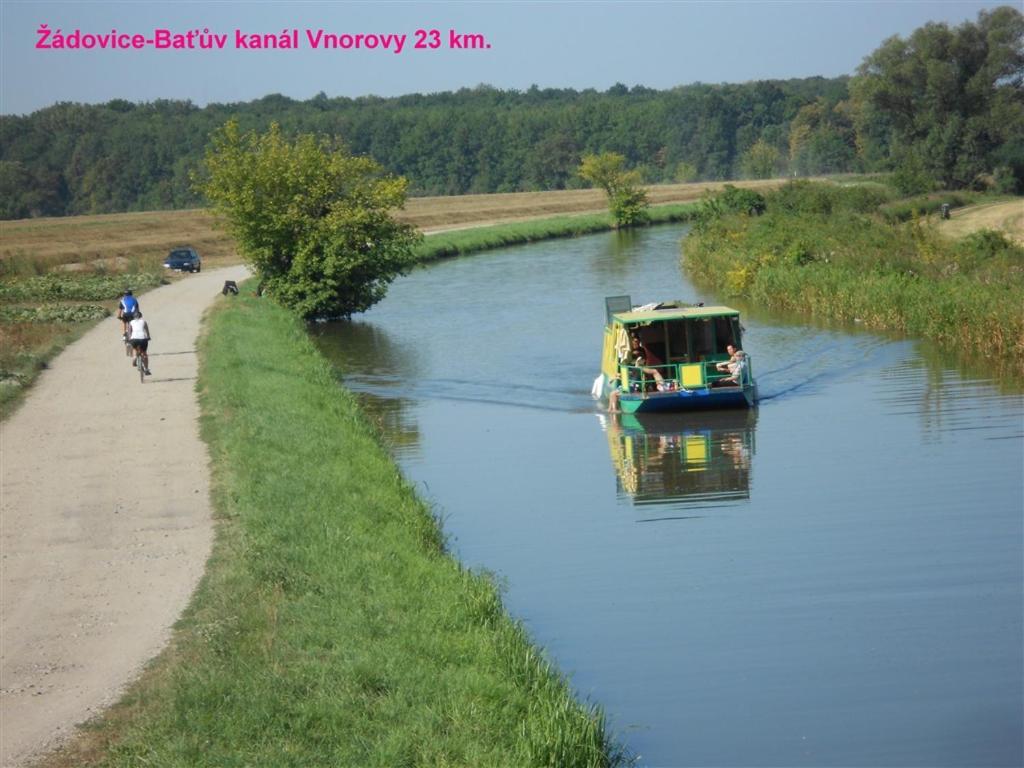 Cyklo ubytování a vinný sklep Žádovice Esterno foto